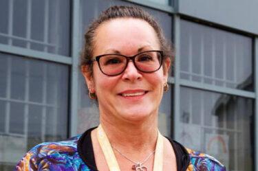 Headshot of Deanna Mezen