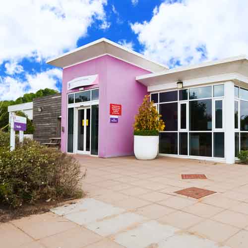 Devizes surgical centre, view of front elevation