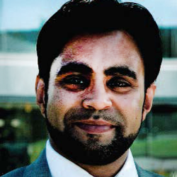 Omar Rafiq - Rochdale Ophthalmology Consultant | Practice Plus Group