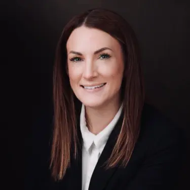 claire o'neil headshot