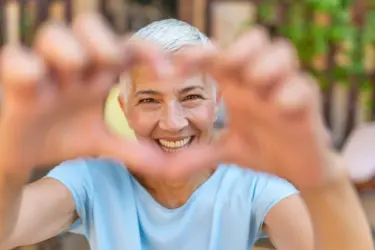 cataract surgery via pmi older woman with clear vision